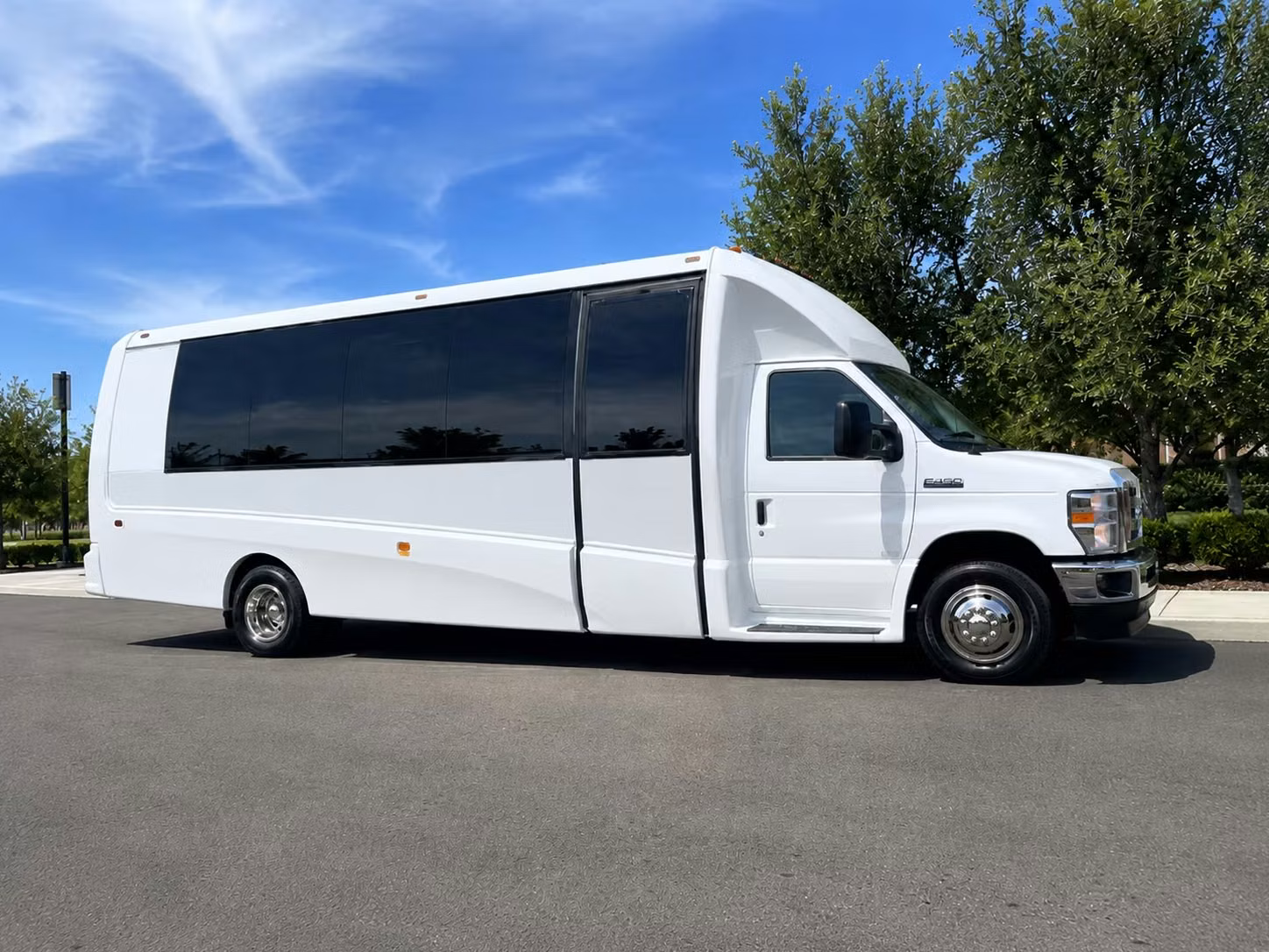 browse minibuses charter buses and sprinter vans for waterbury wedding transportation
