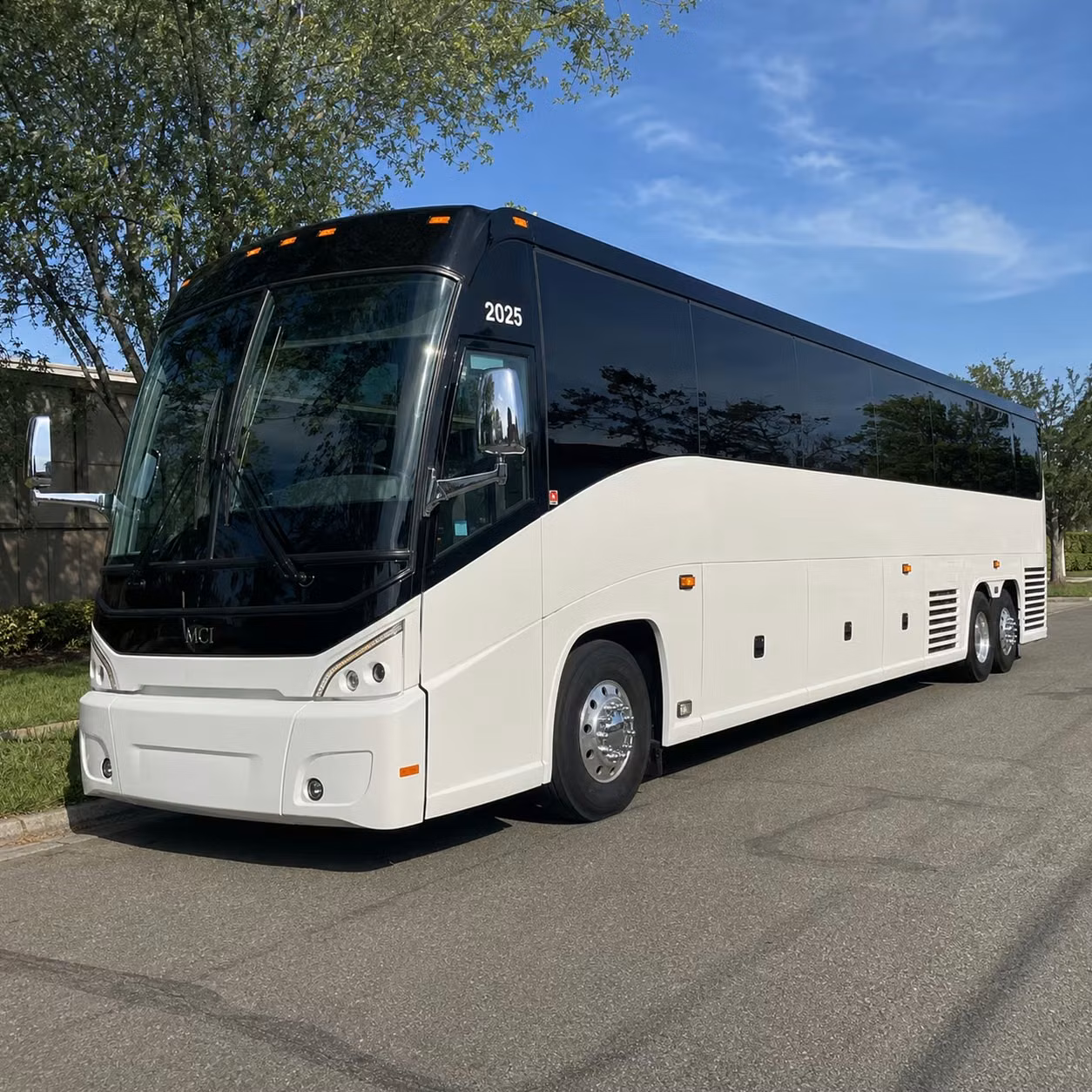 corporate groups and business teams rely on long distance bus rentals from waterbury