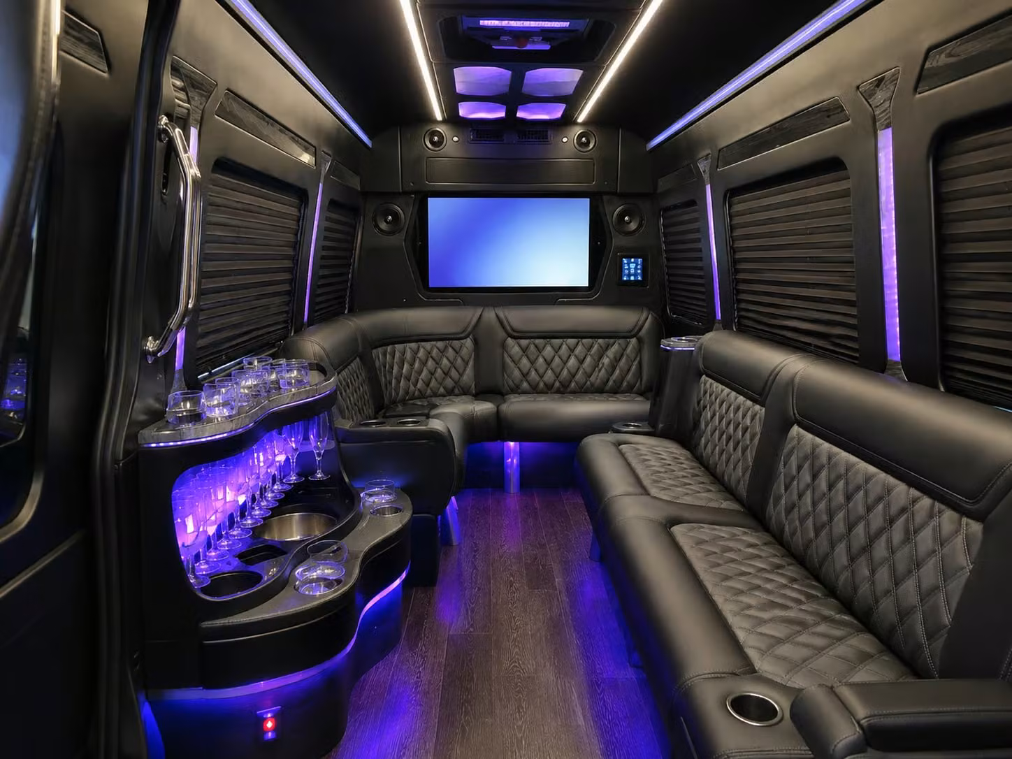 let coachbuswaterbury com handle bridal party transportation on the big day in waterbury